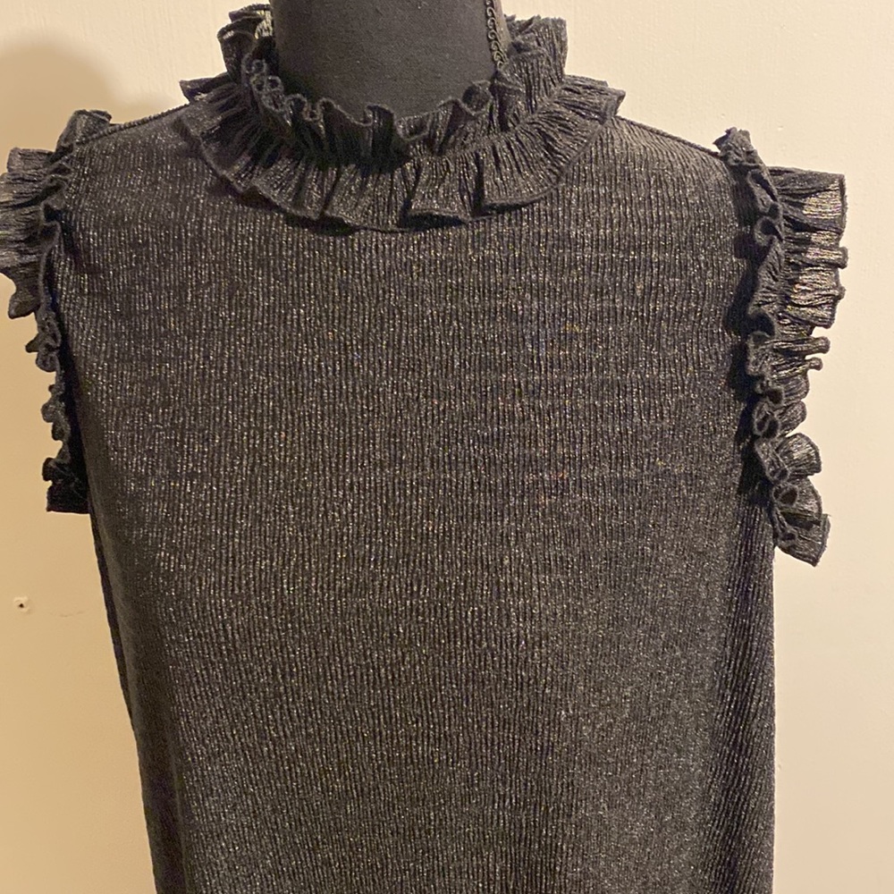 •Top• - Picture 2 of 4